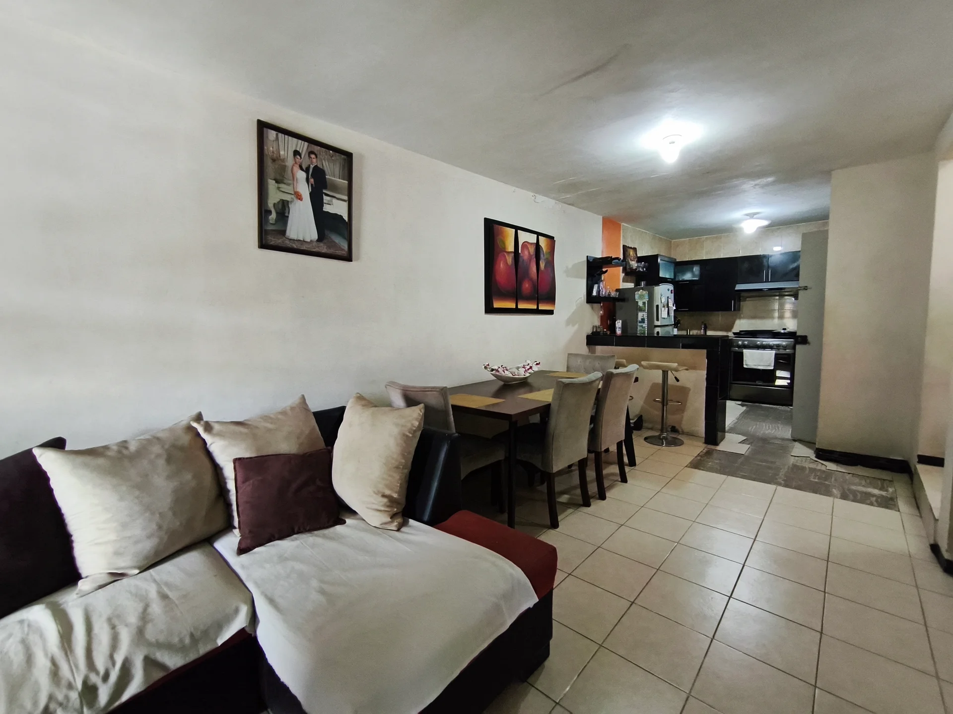 Casa en venta-Buenos Aires 217, Fracc. Renaceres Residencial 3er Sector, C.P. 66614, Ciudad Apodaca, Nuevo León, México. - Foto 1