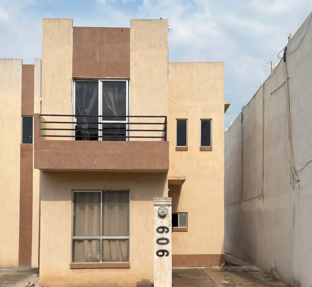 Casa en venta-Río Colorado 909, Mz. 135, Lt. 175, Fracc. Bosques La Huasteca, Santa Catarina, Nuevo León, México. - Foto 1
